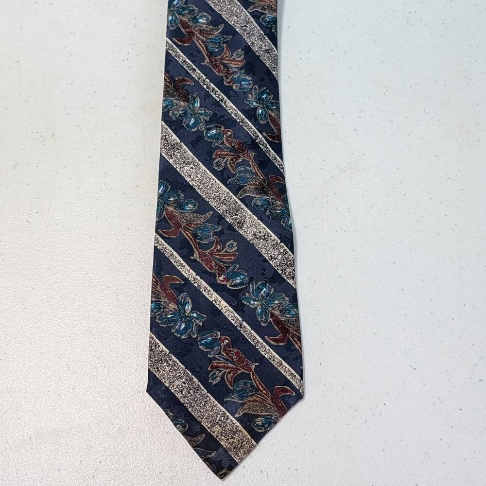 Camden Court 100% Polyester Necktie Made In USA Vintage